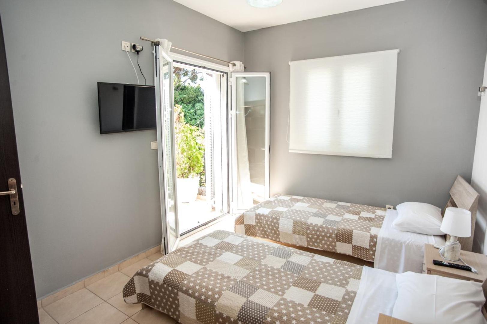 Gravanis IR Home Pesádha Extérieur photo